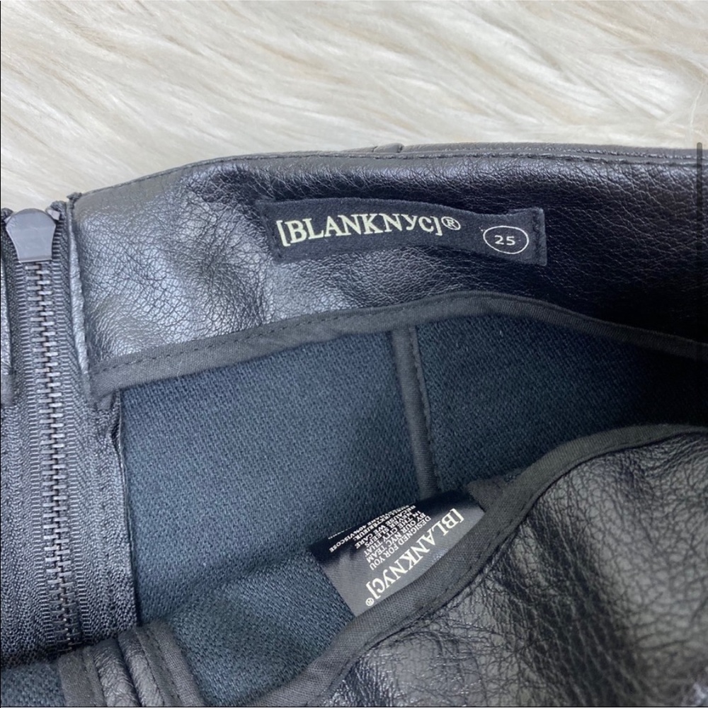 BlankNYC Black Faux Leather Moto Mini Skirt Zip Detail Y2K Size 25 - Picture 8 of 9